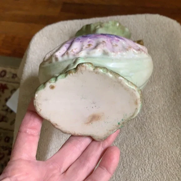 Vintage Victorian Porcelain Vase Gold Green Purple 8 1/2” - Picture 4 of 10